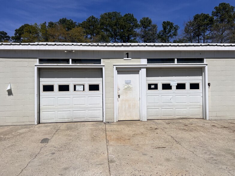 More Photos Of 3619 Murdocksville Rd, West End Flex For Sale