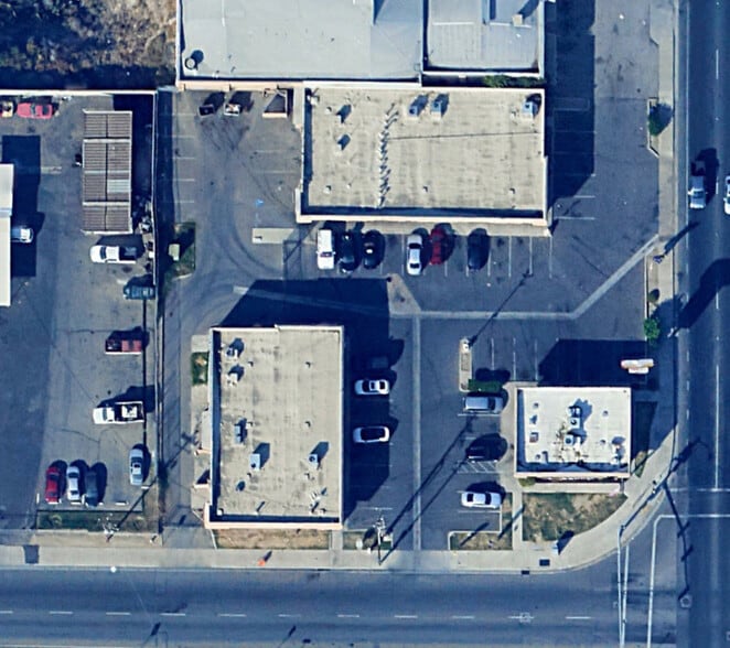 More Photos Of 102-106 Brundage Ln, Bakersfield Freestanding For Lease