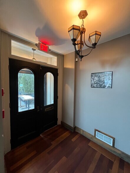 More Photos Of 617 Union St, Schenectady Restaurant For Sale