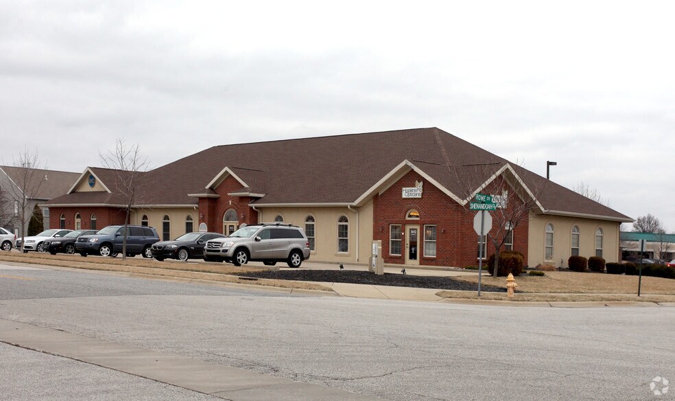 More Photos Of 3652 Rome Dr, Lafayette Medical For Lease