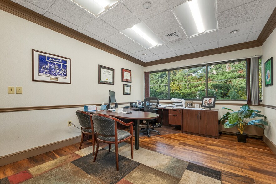 More Photos Of 231 Sutton St, North Andover Medical For Sale