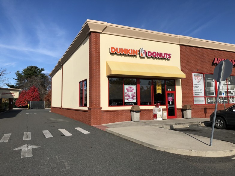 More Photos Of 262 Highland Ave, Salem Storefront For Lease