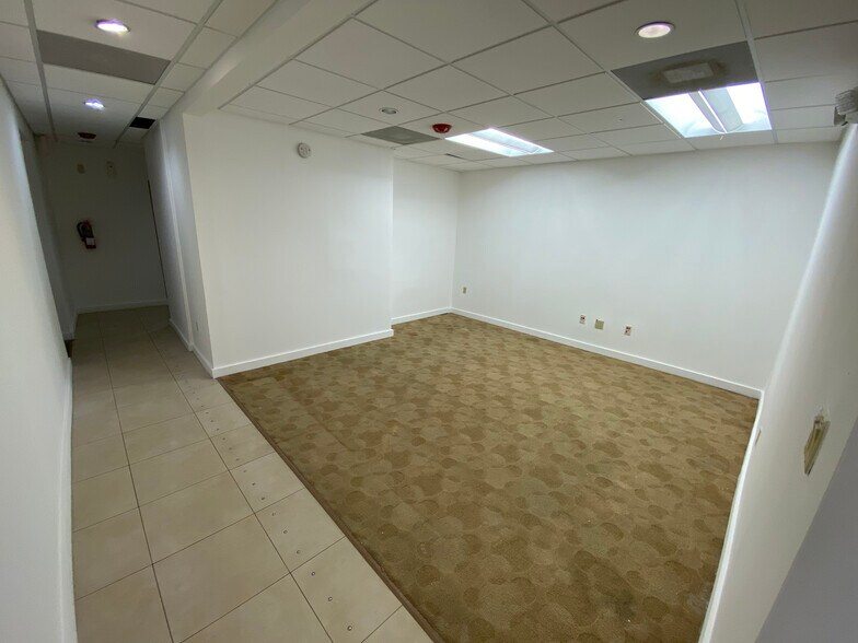 More Photos Of 425 N Federal Hwy, Hallandale Beach Medical For Lease