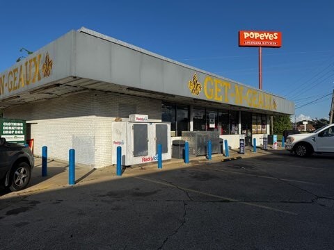 Primary Photo Of 4461 Pines Rd, Shreveport General Retail For Sale