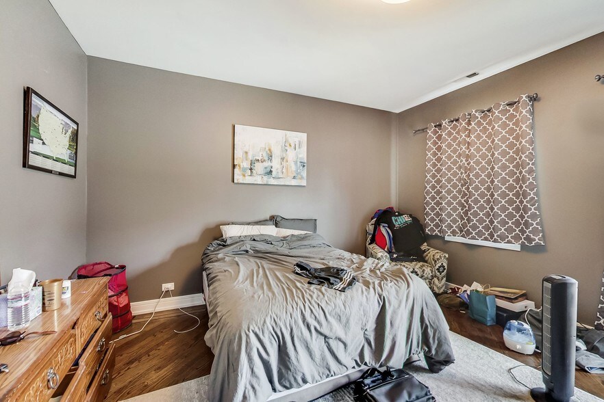 More Photos Of 2636 N Lincoln Ave, Chicago Apartments For Lease