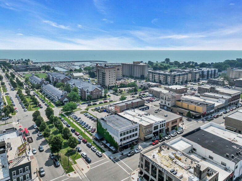 More Photos Of 5611 6th Ave, Kenosha Restaurant For Sale