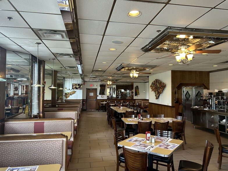 More Photos Of 1519 Richmond Ave, Point Pleasant Restaurant For Sale