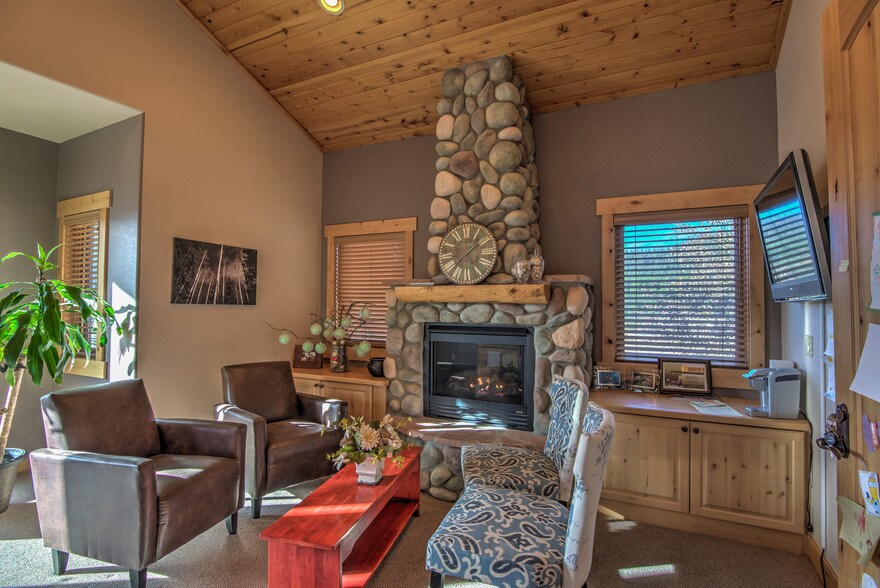 More Photos Of 70 Morning Sun Dr, Woodland Park Loft Creative Space For Sale