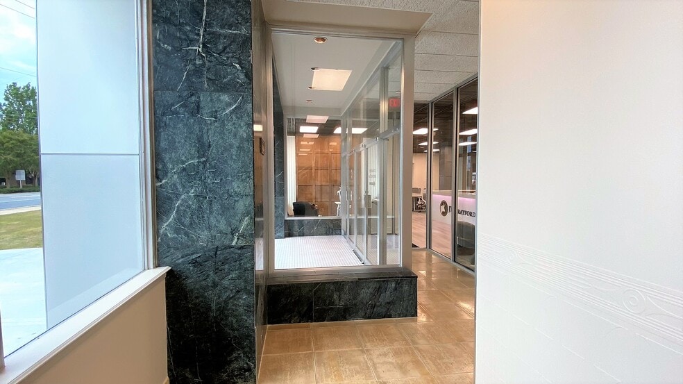 More Photos Of 311 Green St NW, Gainesville Office For Lease