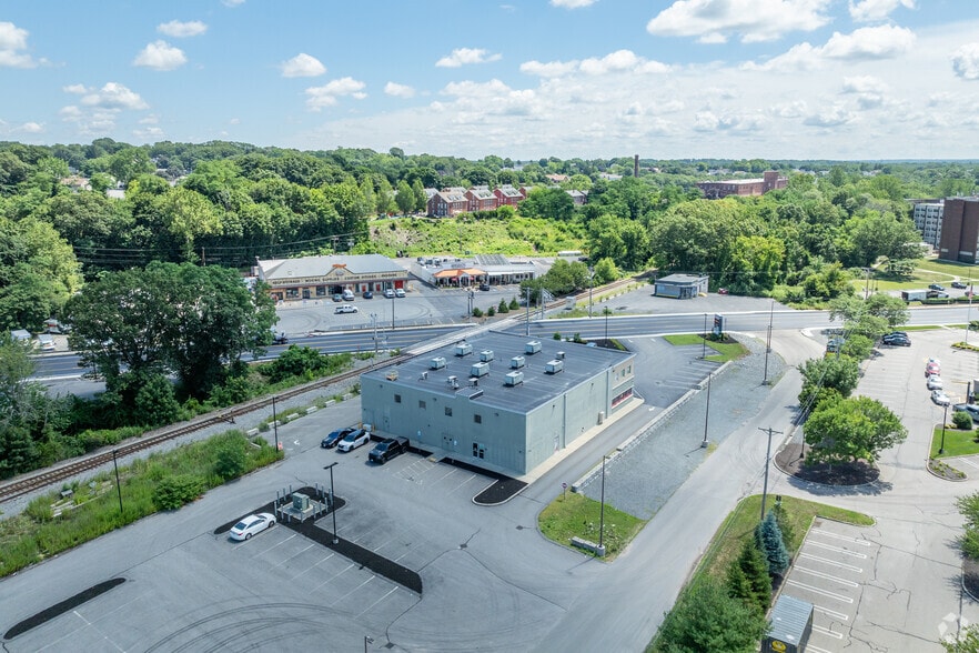 More Photos Of 132 Mendon Rd, Cumberland Storefront Retail Office For Lease