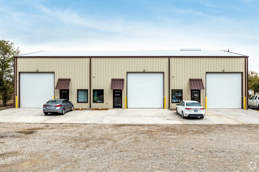 More Photos Of 545 Reed Ln, Gunter Unknown For Lease