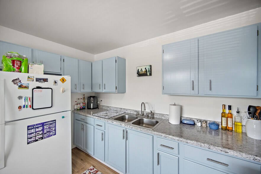 More Photos Of 3551 Baltimore Ave, Pueblo Apartments For Sale