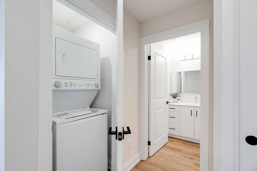More Photos Of 600 Sunningdale Rd E, London Apartments For Lease