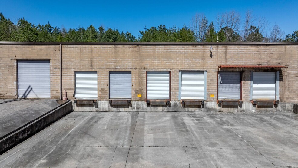 More Photos Of 3314 Dug Gap Rd rd, Dalton Manufacturing For Sale
