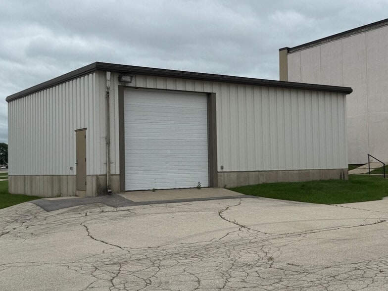 More Photos Of 2985 S Ridge Rd, Green Bay Medical For Sale