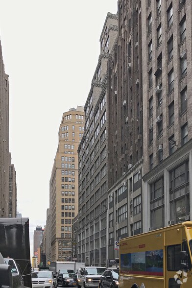 More Photos Of 263 W 38th St, New York Office For Lease