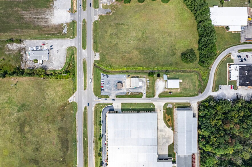 More Photos Of 3420 Highway 31 S, Decatur General Retail For Sale