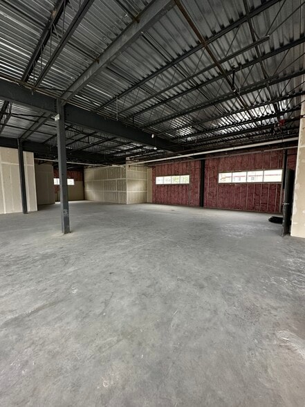 More Photos Of 1140 Enclave Pky, Houston Medical For Sale