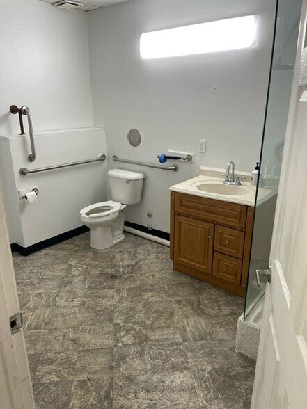 More Photos Of 50-58 Algana Ct, Saint Peters Warehouse For Lease