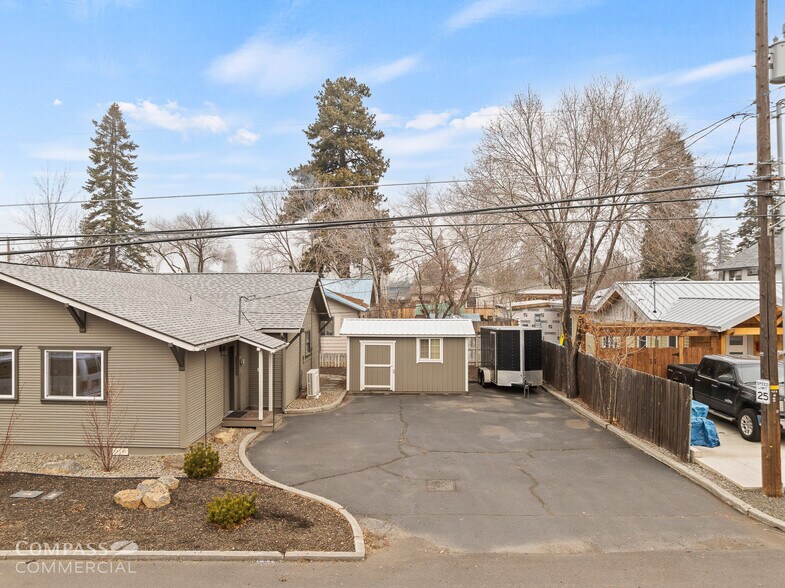 More Photos Of 204 NE 4th St, Bend Office For Sale