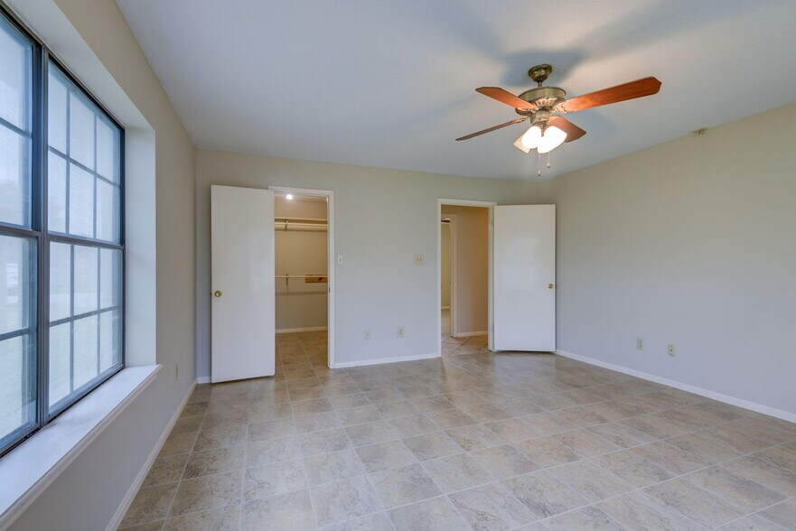 More Photos Of 11820 Plainbrook St, La Porte Specialty For Sale