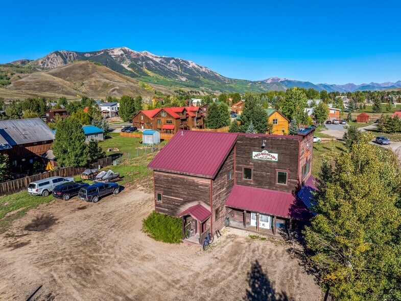 More Photos Of 81 Gillaspey Ave, Crested Butte General Retail For Sale
