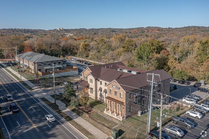 More Photos Of 6200 Highway 100, Nashville Office For Lease