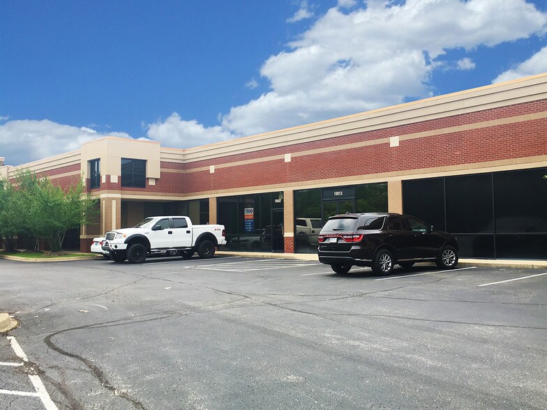 More Photos Of 10001-10041 Forest Green Blvd, Louisville Unknown For Lease