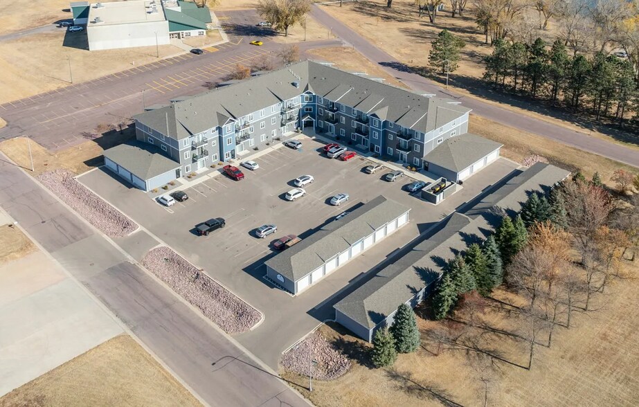 More Photos Of 1685 N Redding Ave, Windom Apartments For Sale