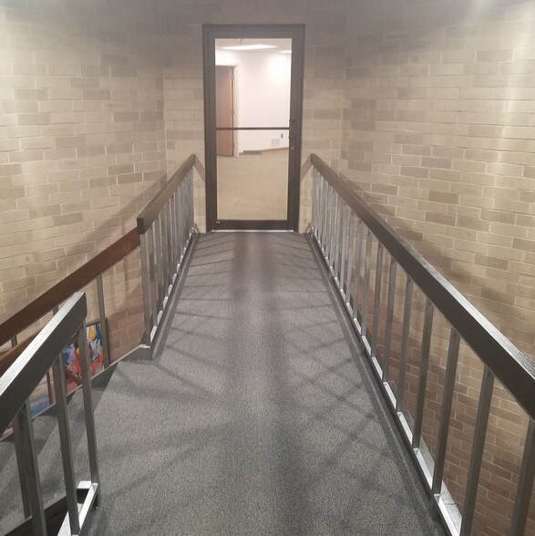 More Photos Of 4068 Mt Royal Blvd, Allison Park Medical For Lease