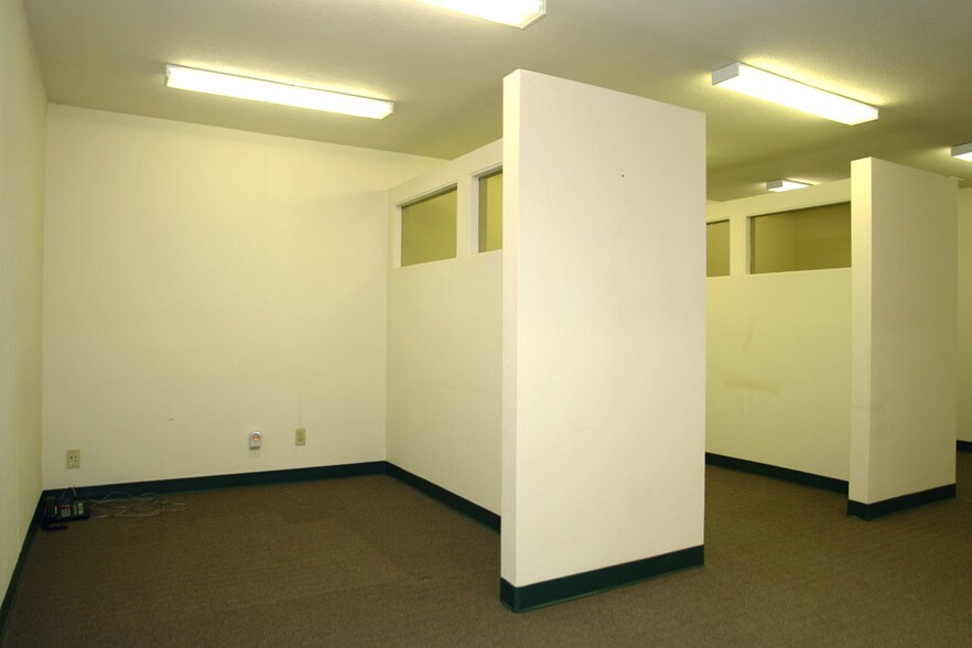 More Photos Of 2170 Oakland Rd, San Jose Light Manufacturing For Lease