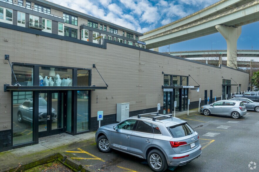 More Photos Of 1627 NW 14th Ave, Portland Unknown For Lease