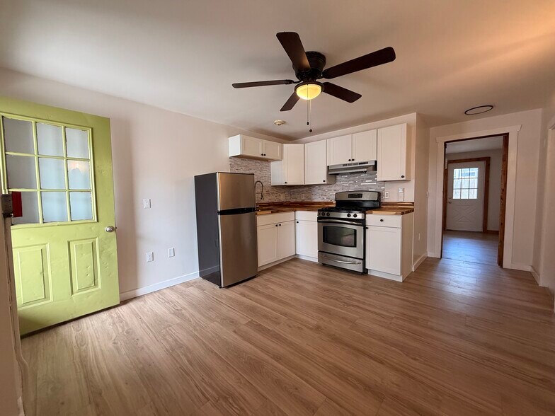 More Photos Of 130 Water St, Warren Apartments For Sale