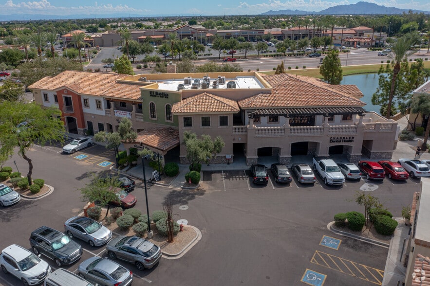 More Photos Of 1035 W Queen Creek Rd, Chandler General Retail For Lease