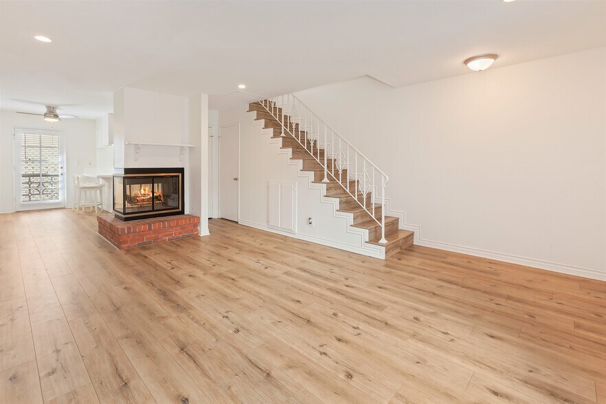 More Photos Of 635 E Olive Ave, Burbank Apartments For Sale