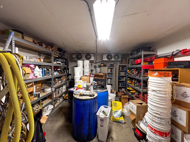 More Photos Of 435 N Main St, Helper Warehouse For Lease