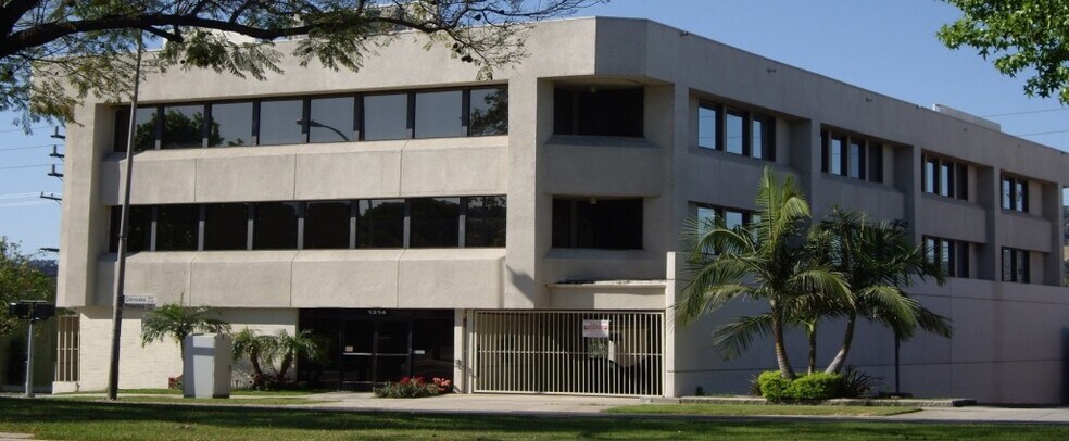 More Photos Of 1314 W Glenoaks Blvd, Glendale Loft Creative Space For Lease