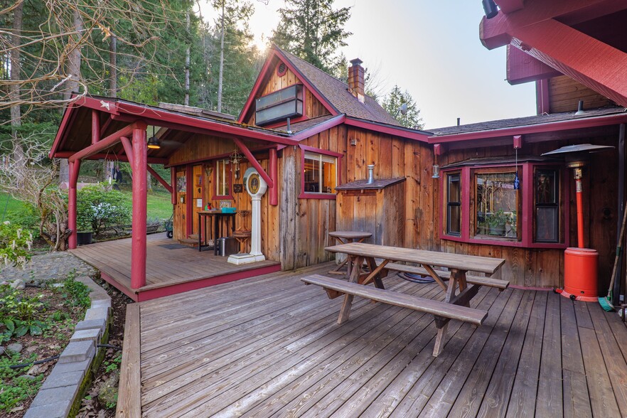 More Photos Of 3305 Dick George Rd, Cave Junction Hospitality For Sale