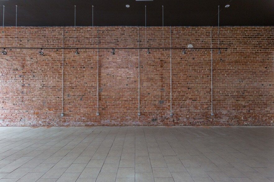 More Photos Of 102 S Main St, Wetumpka Storefront Retail Residential For Sale