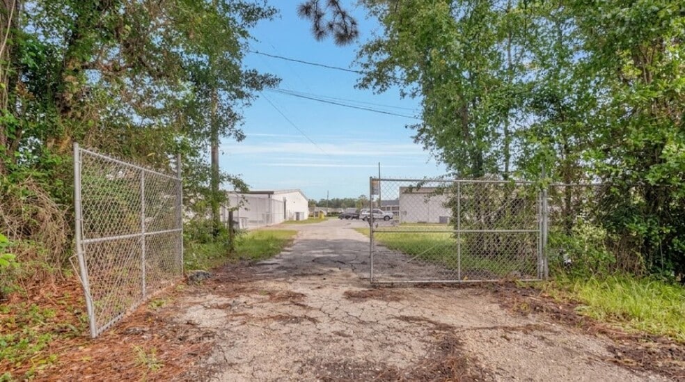 More Photos Of 6451 Highway 90, Milton General Retail For Lease