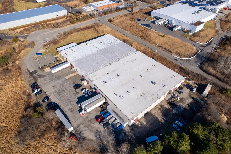 More Photos Of 5 Perkins Way, Newburyport Manufacturing For Lease