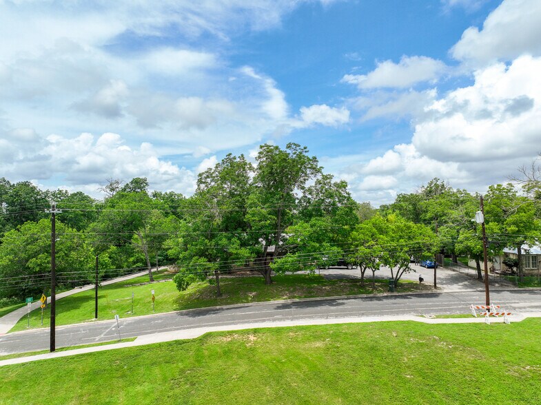 More Photos Of 128 W Theissen St, Boerne Land For Sale