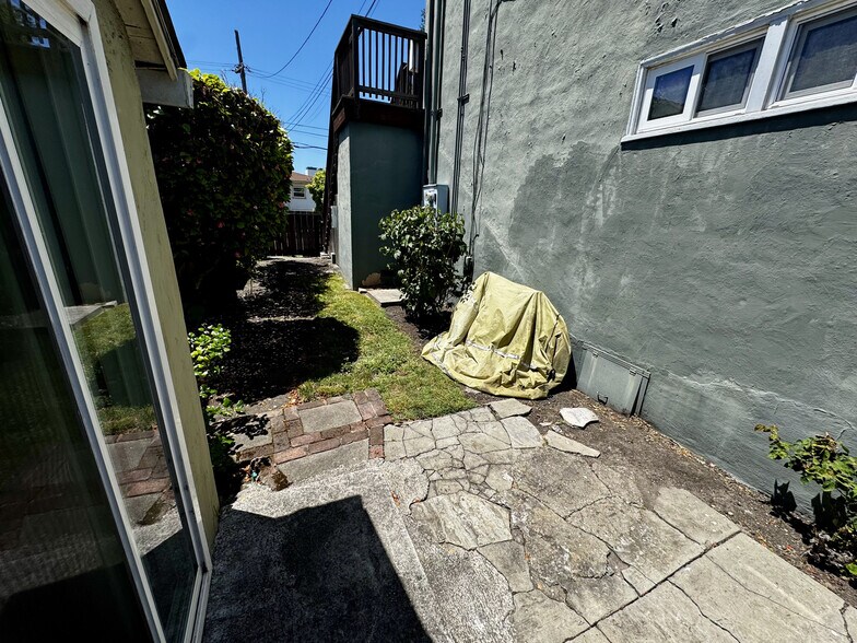 More Photos Of 1201 Dwight Way, Berkeley Apartments For Sale