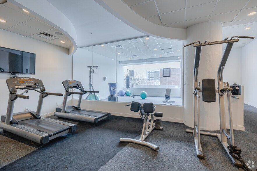 More Photos Of 1 Brown St, Philadelphia Apartments For Lease