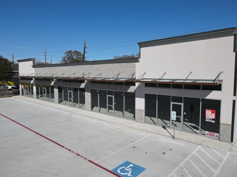 More Photos Of 5520 Gessner Rd, Houston Storefront For Lease