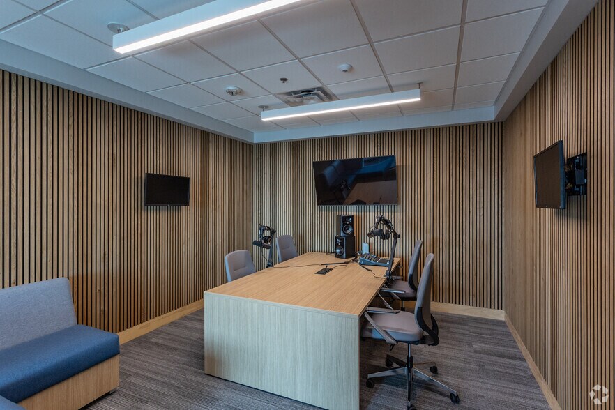 More Photos Of 1001-1009 17th Ave S, Nashville Office For Sale