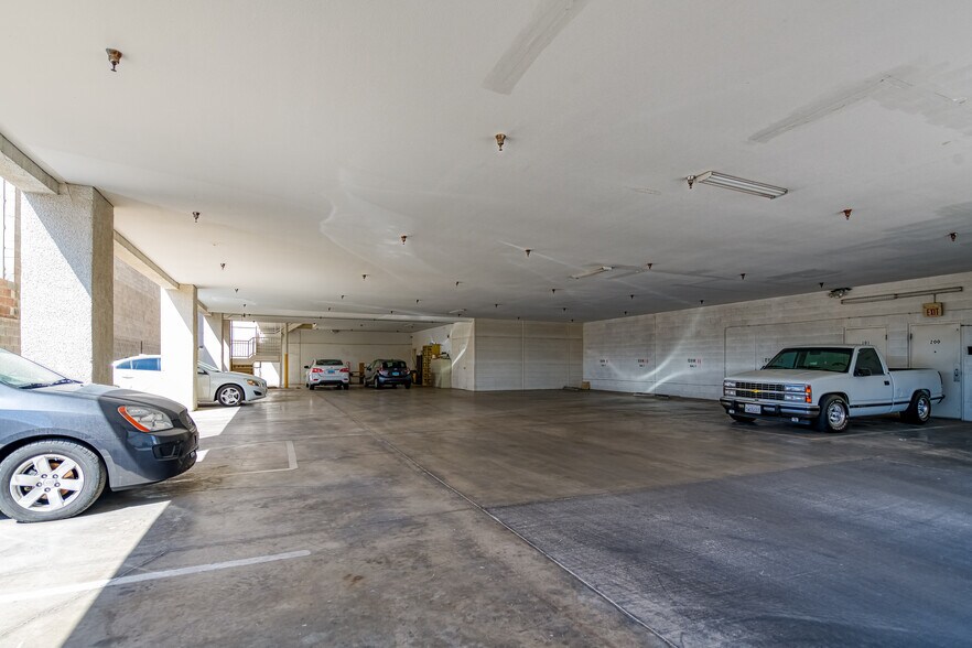 More Photos Of 3365 Pepper Ln, Las Vegas Research And Development For Sale