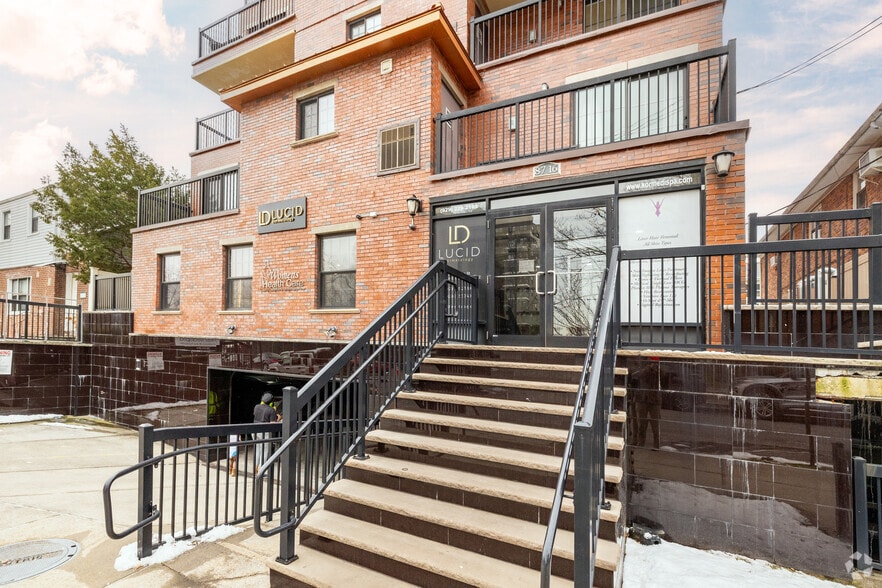 More Photos Of 8716 Avon St, Jamaica Apartments For Lease