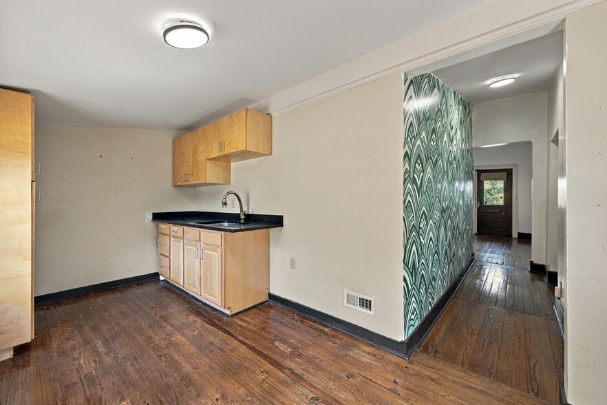 More Photos Of 321 29th Ave N, Nashville Office Residential For Sale