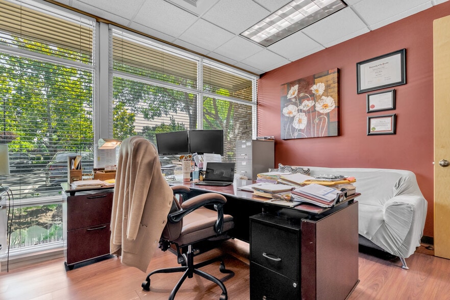 More Photos Of 1930 Del Paso Rd, Sacramento Medical For Sale